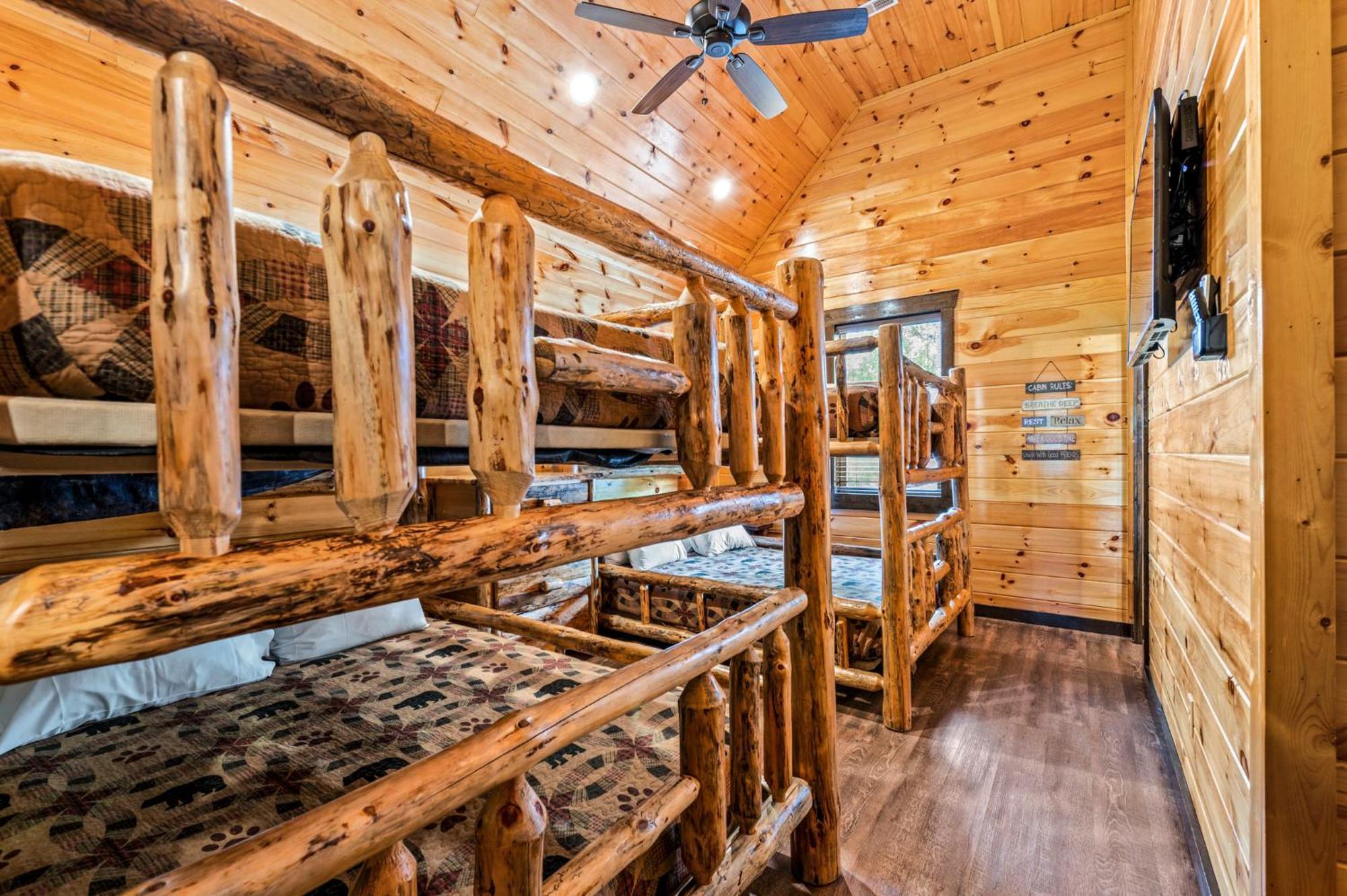 The Mighty Crabapple Manor By Stony Brook Cabins Gatlinburg Eksteriør billede