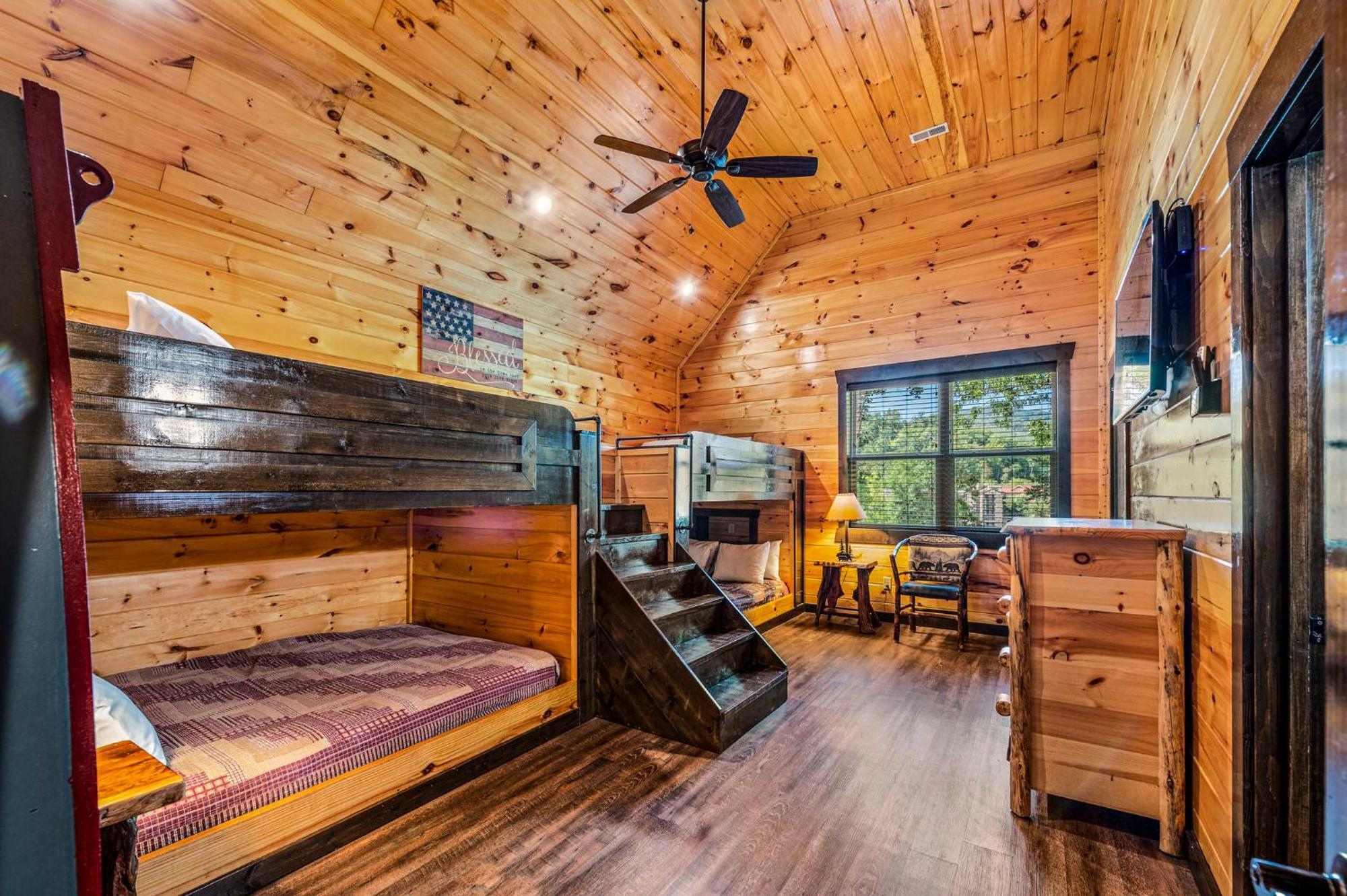 The Mighty Crabapple Manor By Stony Brook Cabins Gatlinburg Eksteriør billede