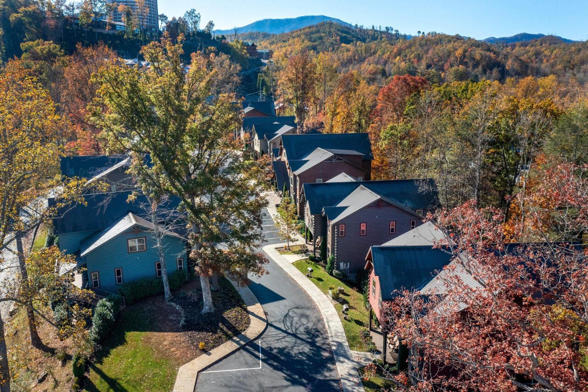 The Mighty Crabapple Manor By Stony Brook Cabins Gatlinburg Eksteriør billede